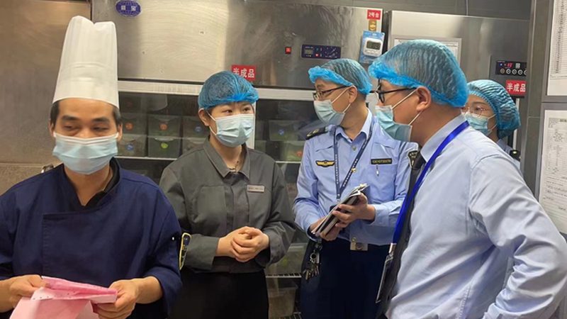 根据以上挑选标准，以下为您推荐几款家用饼干机品牌：
